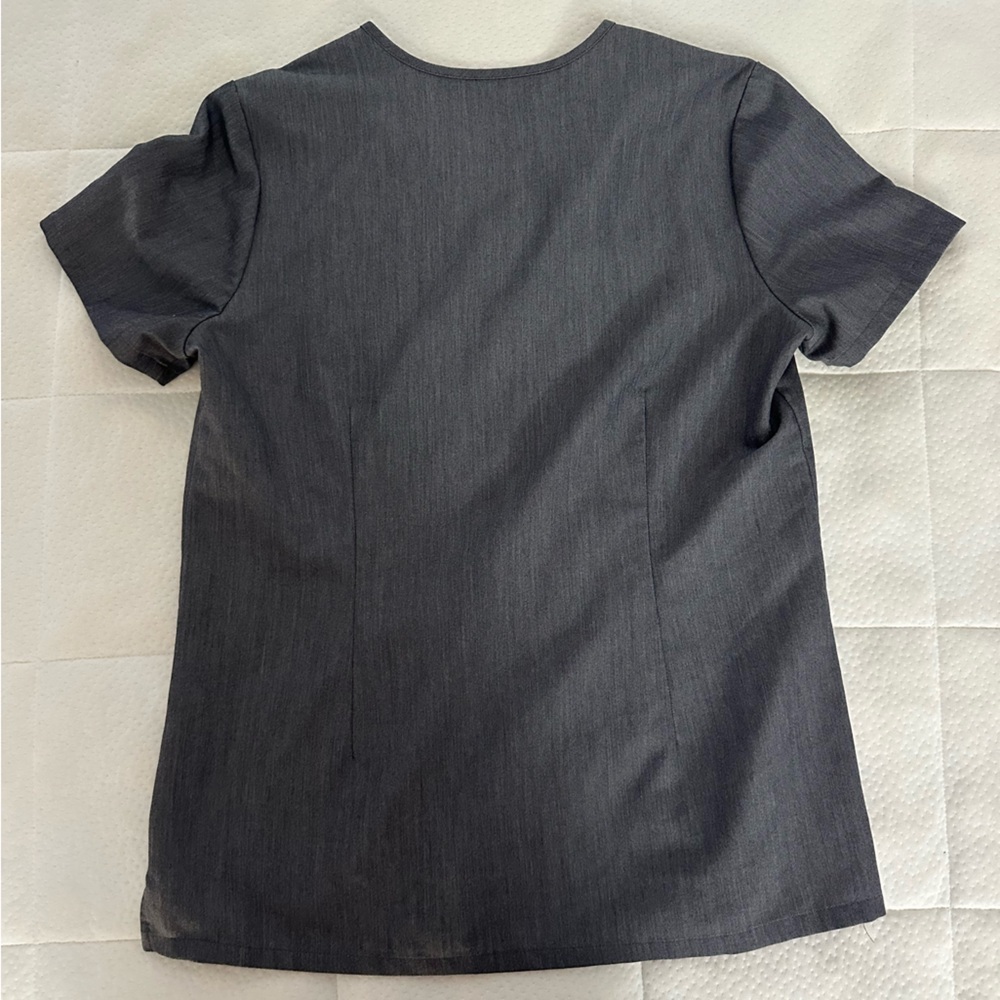 FIGS Gray Scrubs Shirt Size S - Picture 5 of 5
